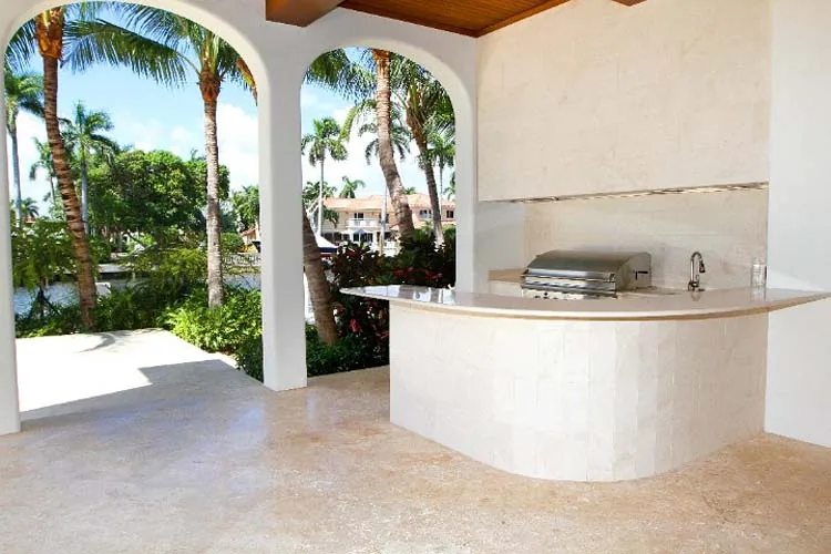 Outdoor kitchen and bar